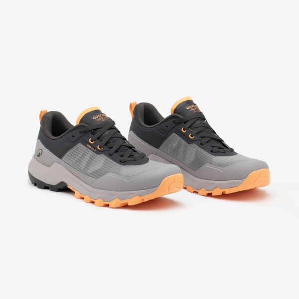 کفش کچوا کوهنوردی - بوت مردانه ضدآب دکتلون Quechua Lightweight men's mountain hiking boots - MH500 Light grey - تصویر 3