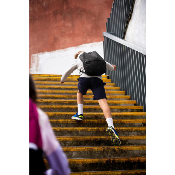 کوله پشتی دکتلون 17 لیتری Decathlon Sports backpack with shoe compartment 17L - تصویر 9